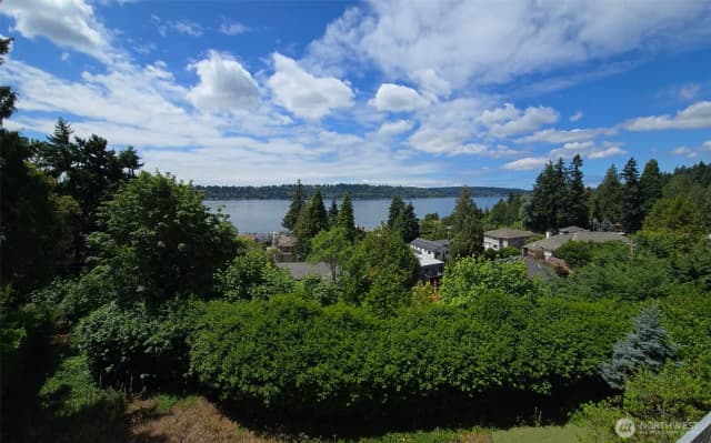 Property photo for 13461 64th Place Ne, Kirkland photo 3