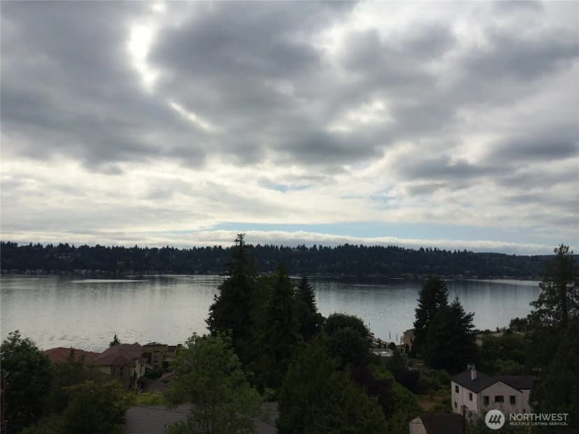 Property photo for 13461 64th Place Ne, Kirkland photo 4