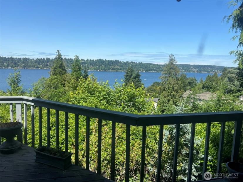 Property photo for 13461 64th Place Ne, Kirkland photo 2
