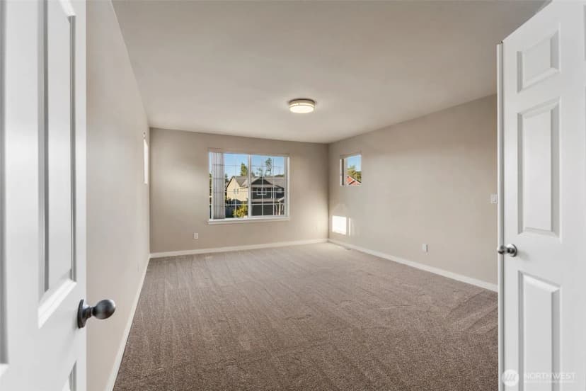 Property photo for 6203 Ne 4th Circle, Renton photo 27