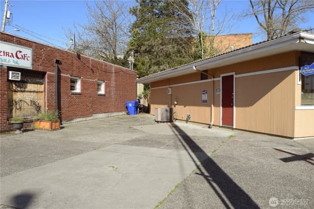 Property photo for 5200 Rainier Avenue S, Seattle photo 4