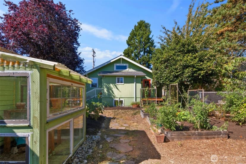 Property photo for 335 N 103rd Street, Seattle photo 26