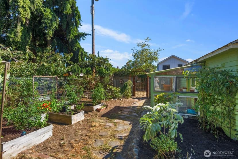 Property photo for 335 N 103rd Street, Seattle photo 25