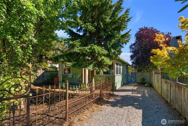 Property photo for 335 N 103rd Street, Seattle photo 3