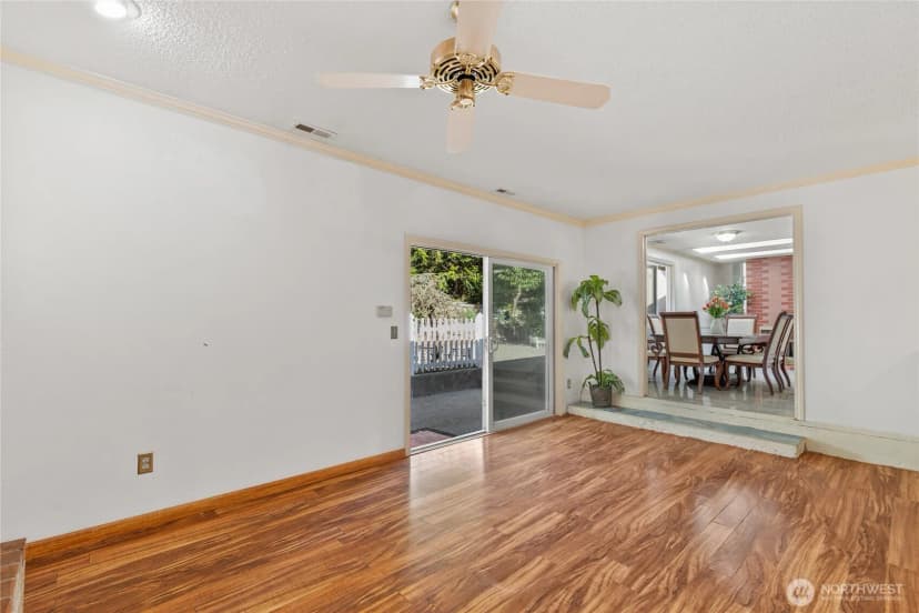 Property photo for 15212 Cascadian Way, Lynnwood photo 6