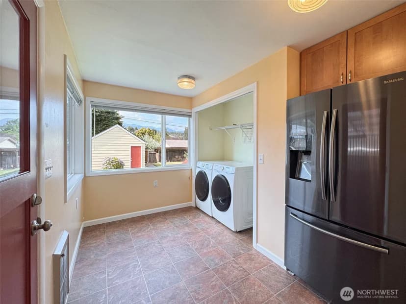 Property photo for 1124 E 4th Street, Port Angeles photo 11