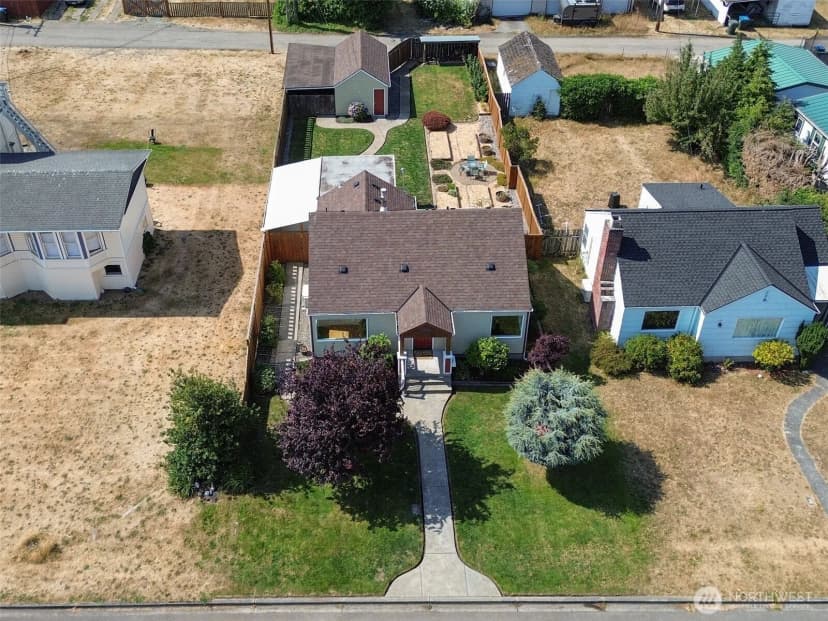 Property photo for 1124 E 4th Street, Port Angeles photo 4