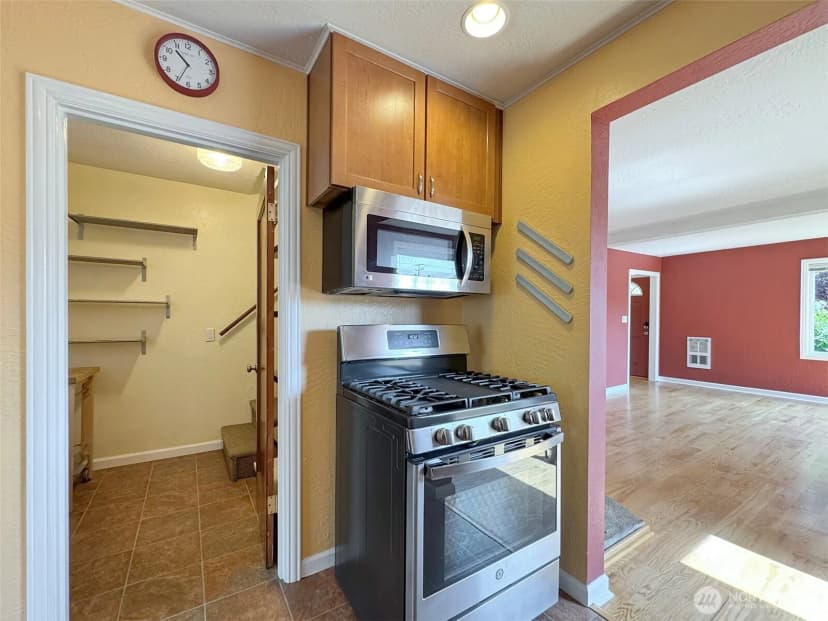 Property photo for 1124 E 4th Street, Port Angeles photo 10