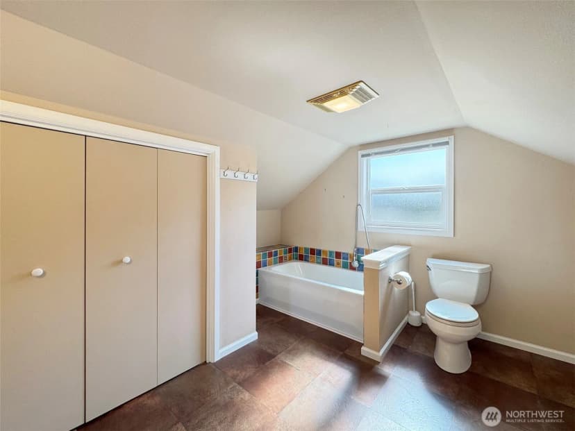 Property photo for 1124 E 4th Street, Port Angeles photo 23
