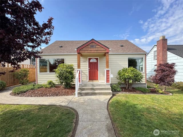 Property photo for 1124 E 4th Street, Port Angeles photo 2