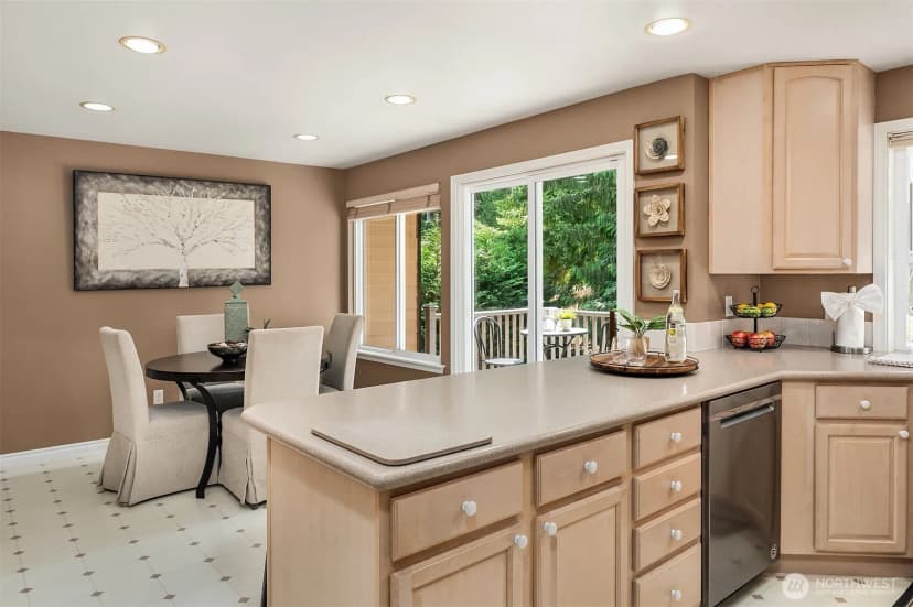 Property photo for 15815 Se 43rd Place, Bellevue photo 15