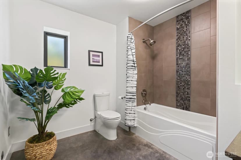 Property photo for 1723 9th Place Ne, Issaquah photo 6