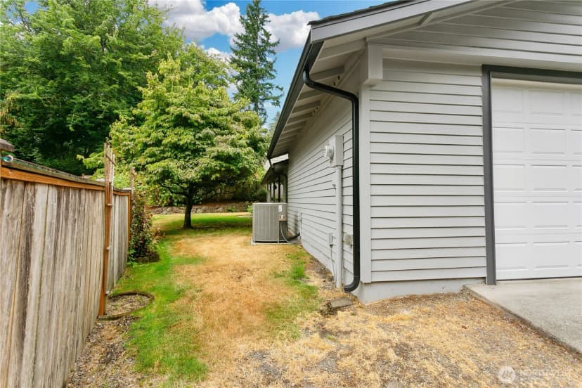 Property photo for 6609 141st Place Ne, Redmond photo 8