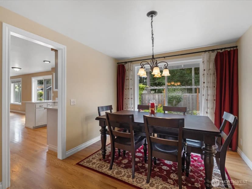 Property photo for 9906 242nd Place Sw, Edmonds photo 4
