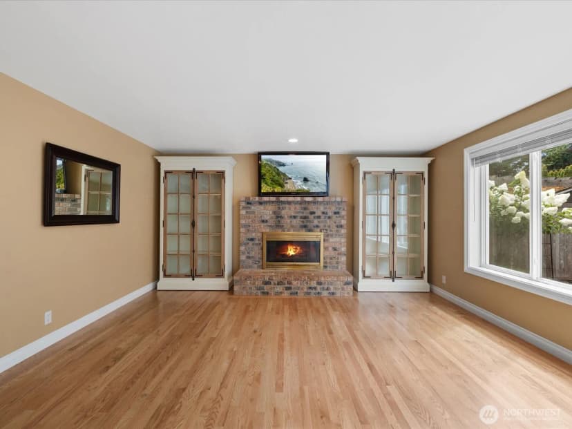 Property photo for 9906 242nd Place Sw, Edmonds photo 9