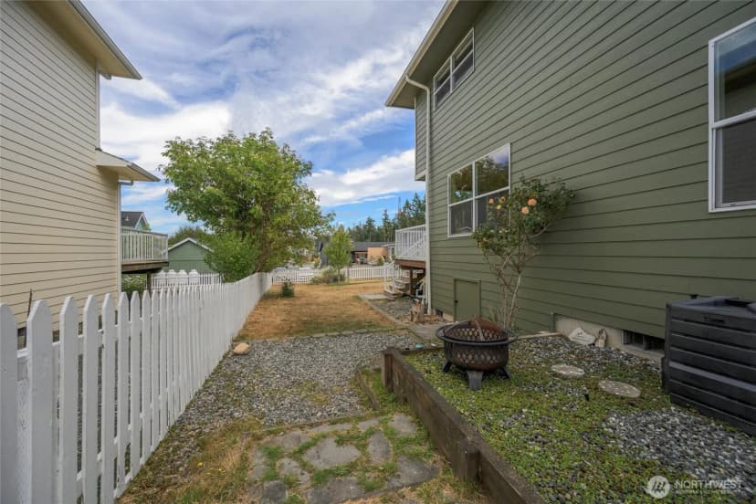 Property photo for 301 Nw Broadway Street, Coupeville photo 31