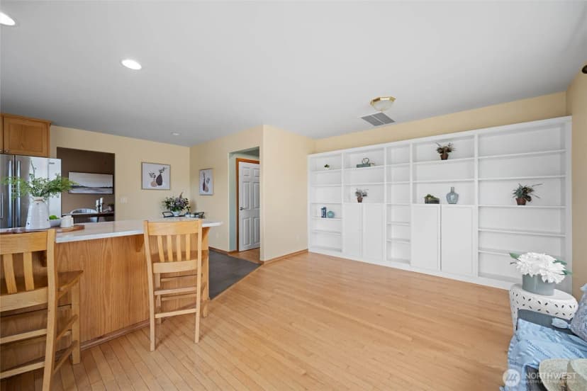 Property photo for 301 Nw Broadway Street, Coupeville photo 11