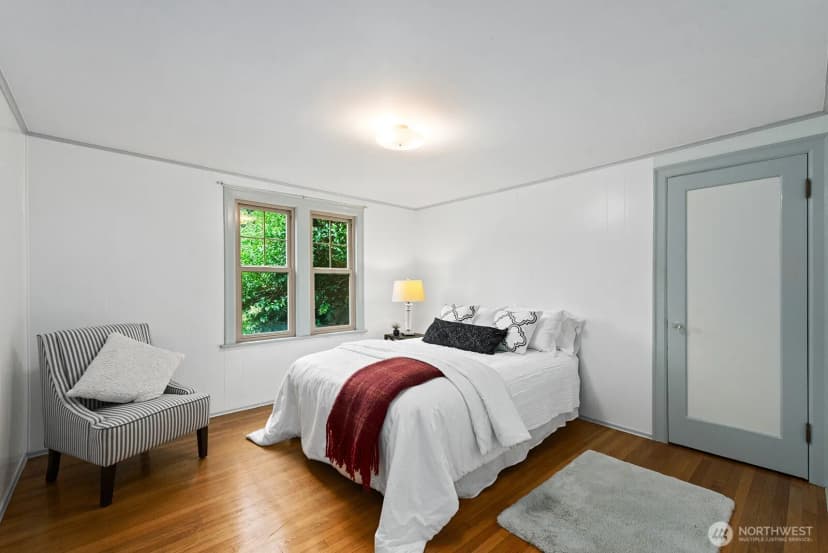 Property photo for 5735 25th Avenue Ne, Seattle photo 12