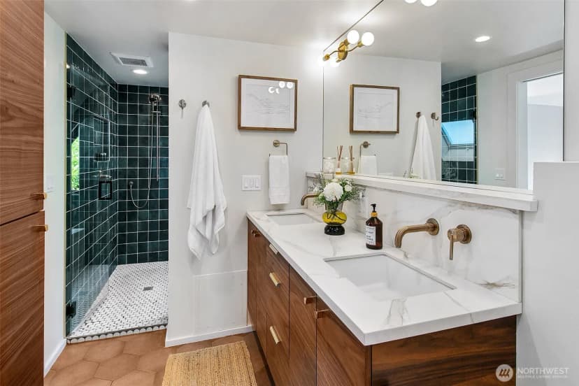 Property photo for 1525 Madrona Drive, Seattle photo 21