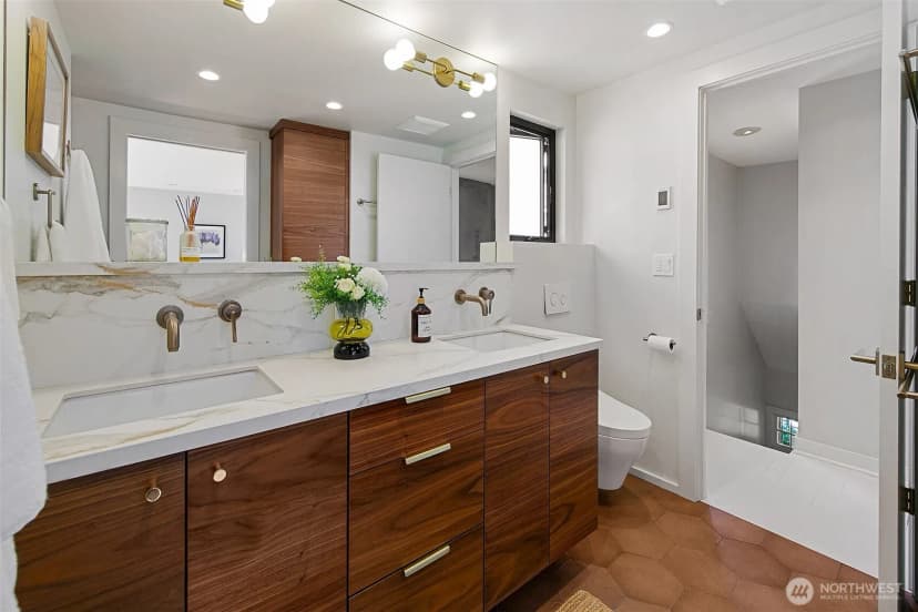 Property photo for 1525 Madrona Drive, Seattle photo 23