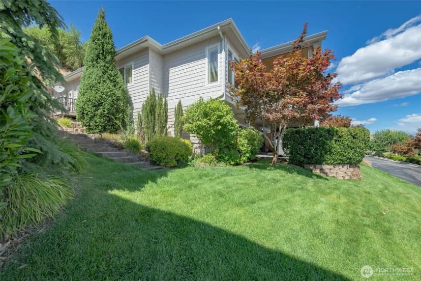 Property photo for 1884 Broadway Place, Wenatchee photo 39