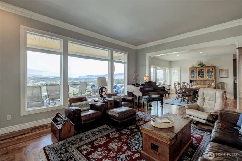 Property photo for 1884 Broadway Place, Wenatchee photo 8