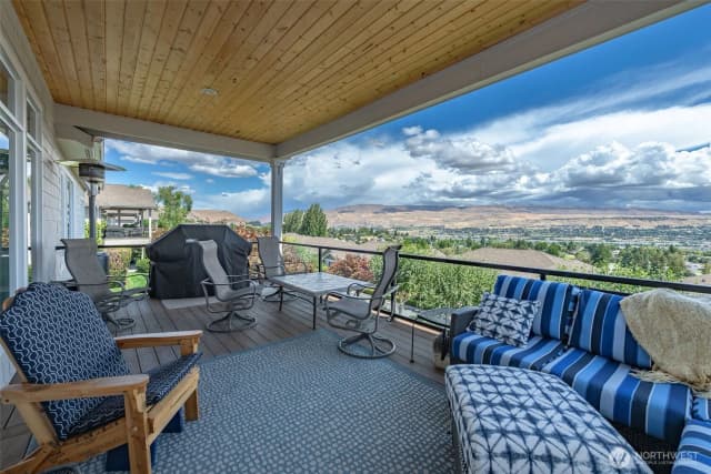 Property photo for 1884 Broadway Place, Wenatchee photo 5