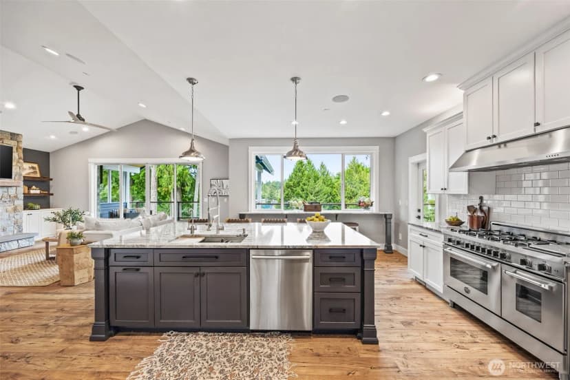 Property photo for 5920 Lagoon Lane Nw, Gig Harbor photo 11