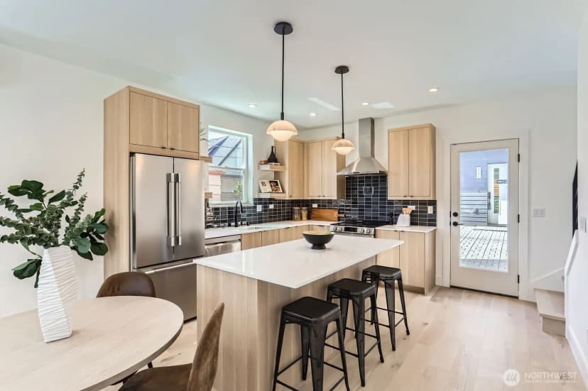 Property photo for 836 Nw 58th Street #b, Seattle photo 6