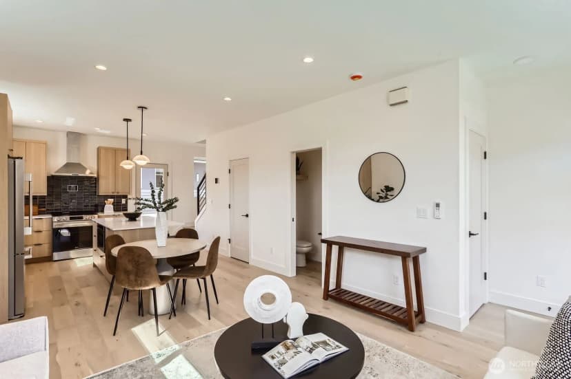 Property photo for 836 Nw 58th Street #b, Seattle photo 5
