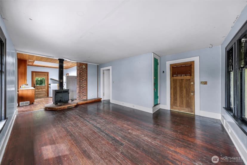 Property photo for 801 Newton Street, Seattle photo 10