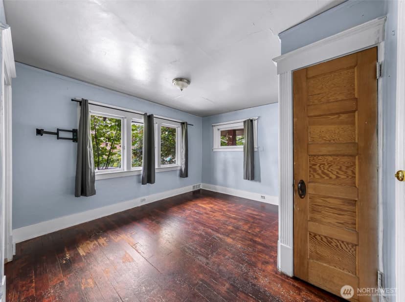 Property photo for 801 Newton Street, Seattle photo 13
