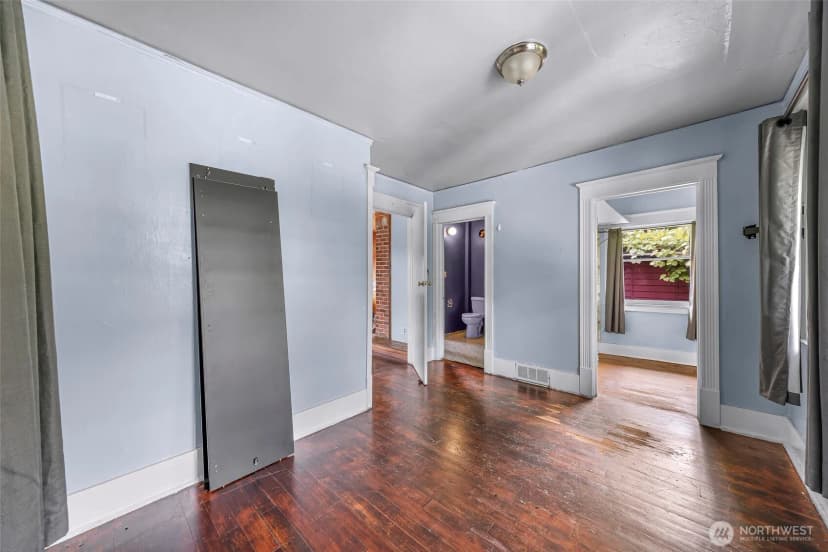 Property photo for 801 Newton Street, Seattle photo 14