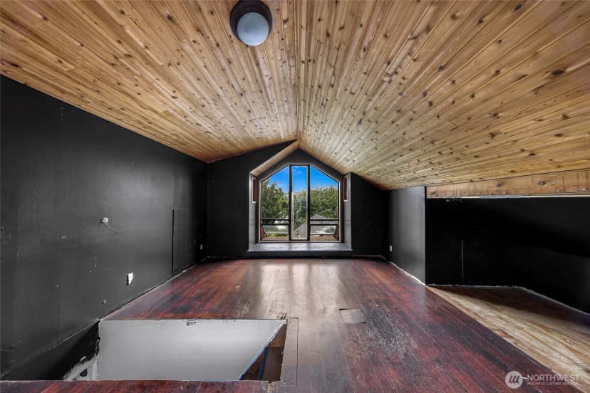 Property photo for 801 Newton Street, Seattle photo 16