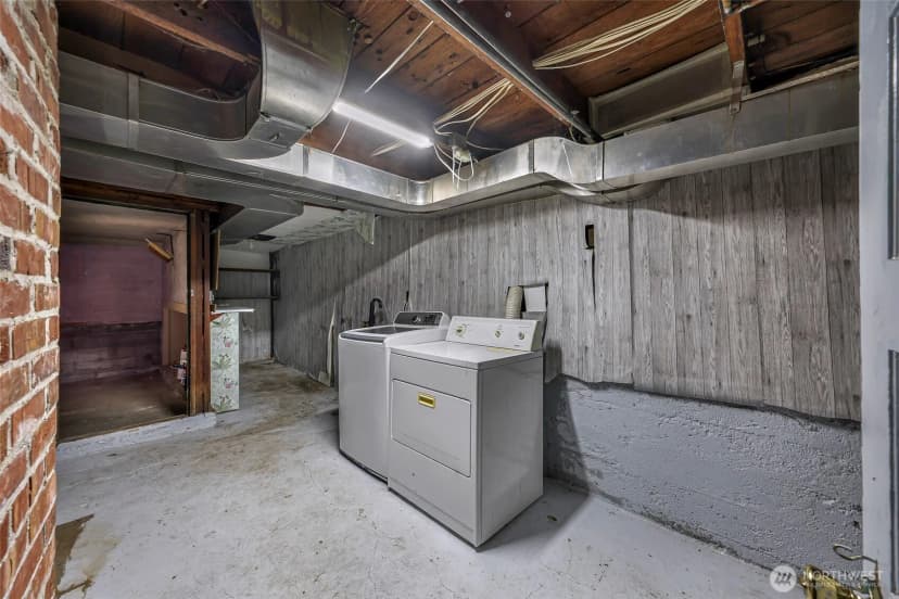Property photo for 801 Newton Street, Seattle photo 17