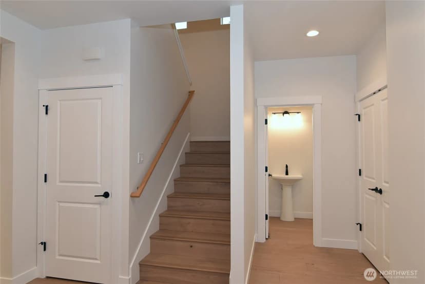 Property photo for 1105 Whidbey Street, Bellingham photo 10