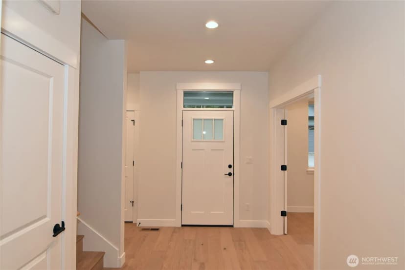 Property photo for 1105 Whidbey Street, Bellingham photo 2