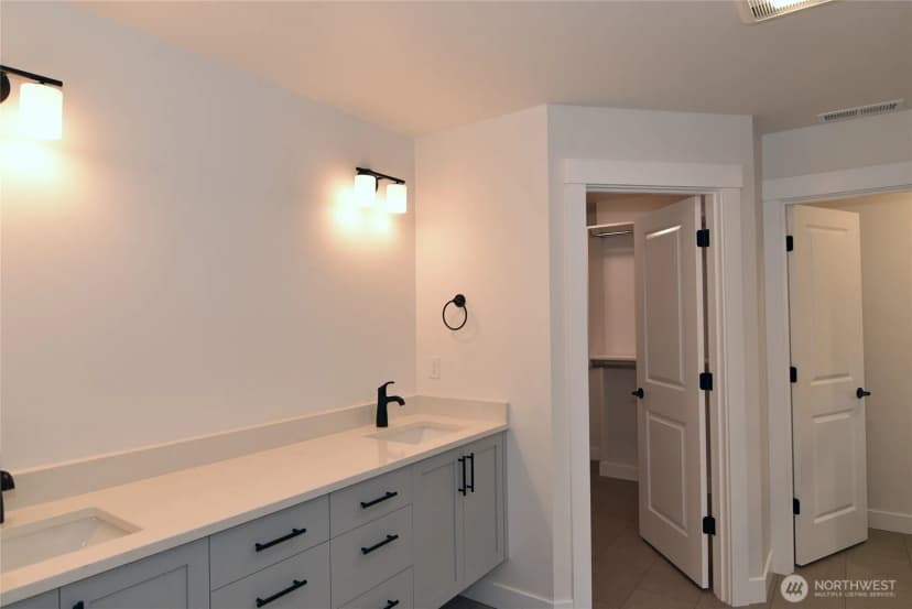 Property photo for 1105 Whidbey Street, Bellingham photo 14