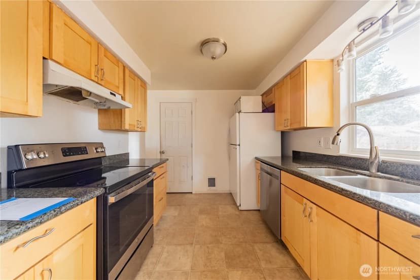 Property photo for 9103 Quinault Drive Ne, Olympia photo 6