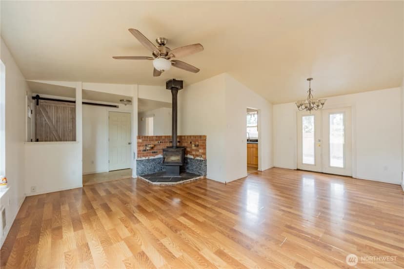 Property photo for 9103 Quinault Drive Ne, Olympia photo 3