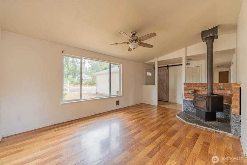 Property photo for 9103 Quinault Drive Ne, Olympia photo 4