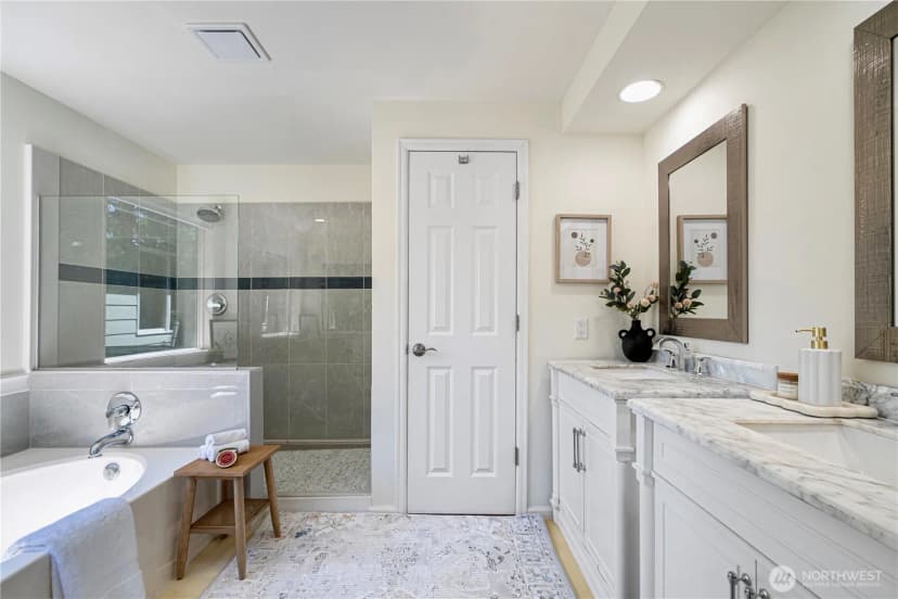 Property photo for 25133 Se 43rd Place, Sammamish photo 17