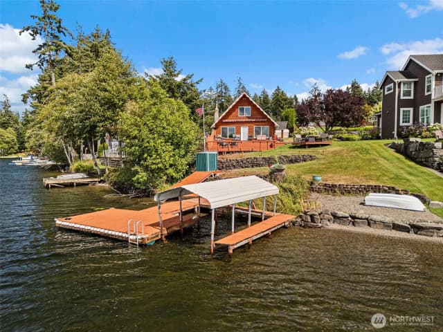 Property photo for 40 E Martha Reed Way, Shelton photo 2