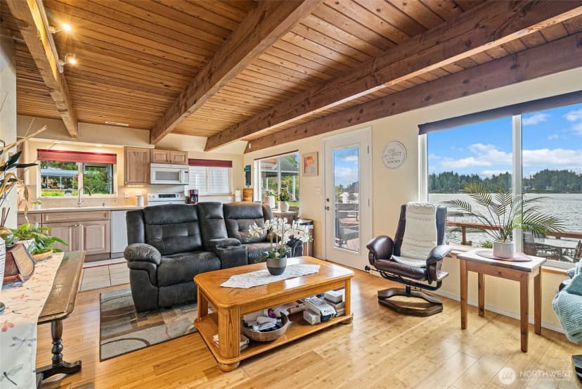 Property photo for 40 E Martha Reed Way, Shelton photo 18