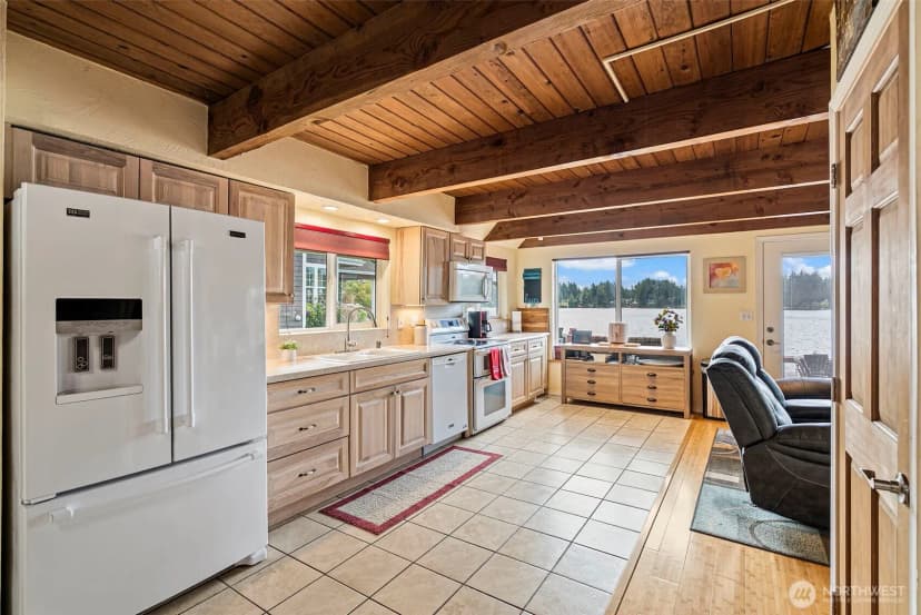 Property photo for 40 E Martha Reed Way, Shelton photo 10