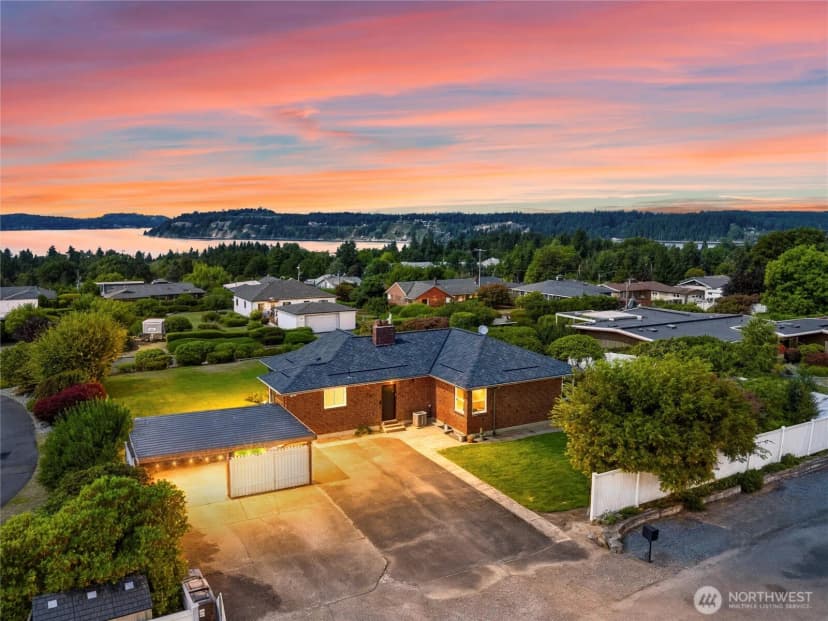 Property photo for 933 S Mountain View Avenue, Tacoma