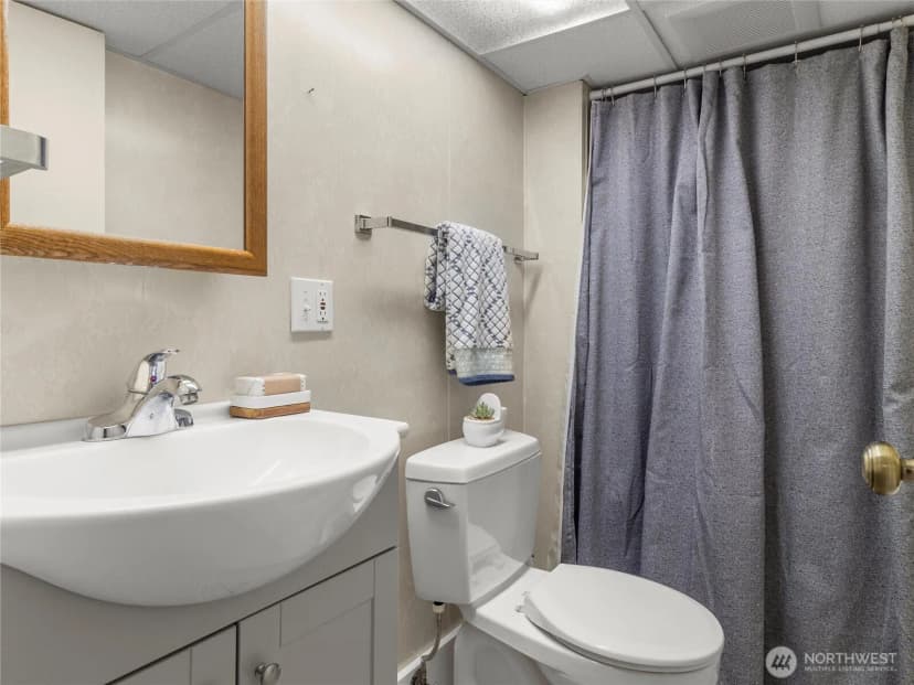 Property photo for 933 S Mountain View Avenue, Tacoma photo 33