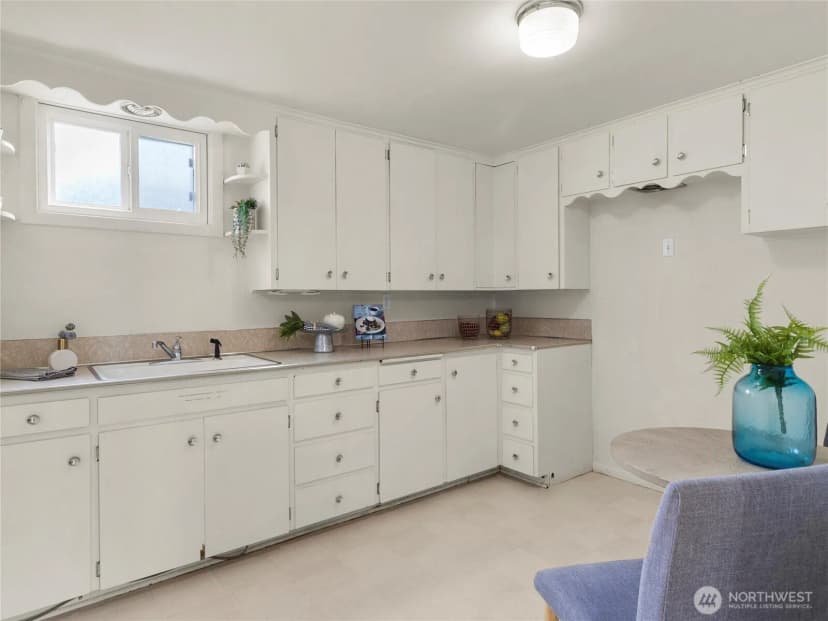 Property photo for 933 S Mountain View Avenue, Tacoma photo 31