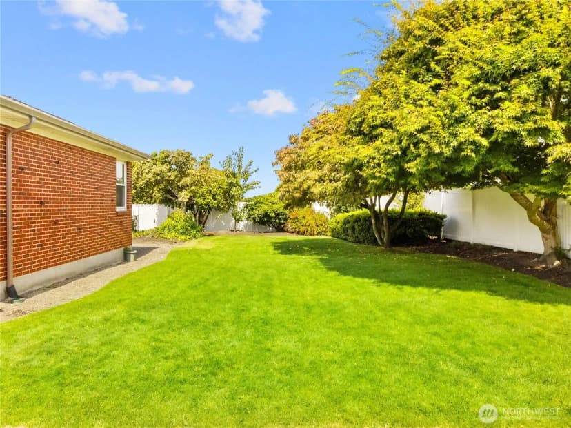 Property photo for 933 S Mountain View Avenue, Tacoma photo 37