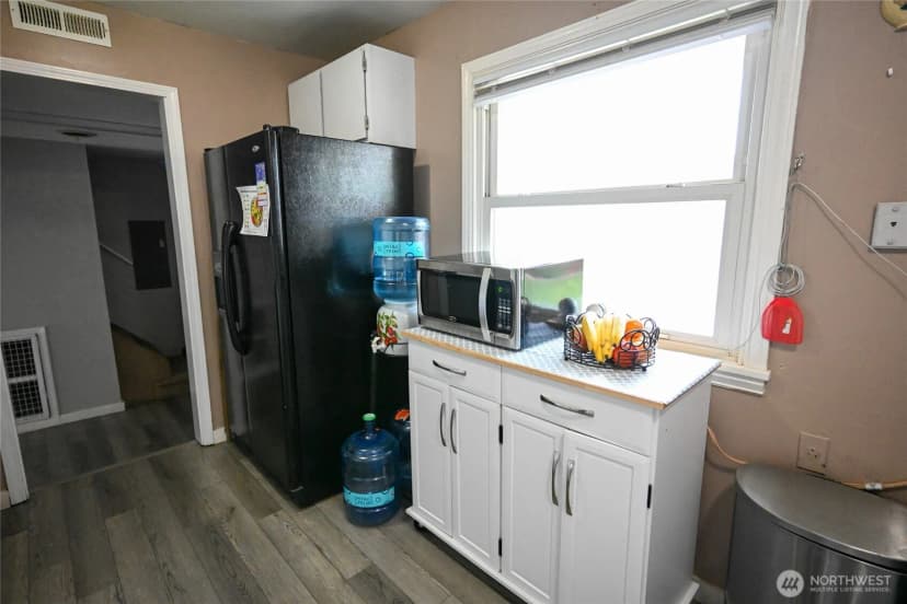 Property photo for 2310 W 1st Avenue, Kennewick photo 8